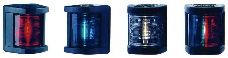 Must-Have Feu de navigation blanc Hella Marine modèle 3562 – Feu de poupe – Boitier blanc – 135° – Porté 2 milles