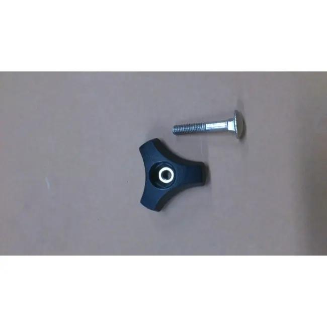 Boulon et ecrou de fixation banc Gumotex Commander Maintenant